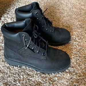Boys Timberland waterproof boots SZ5